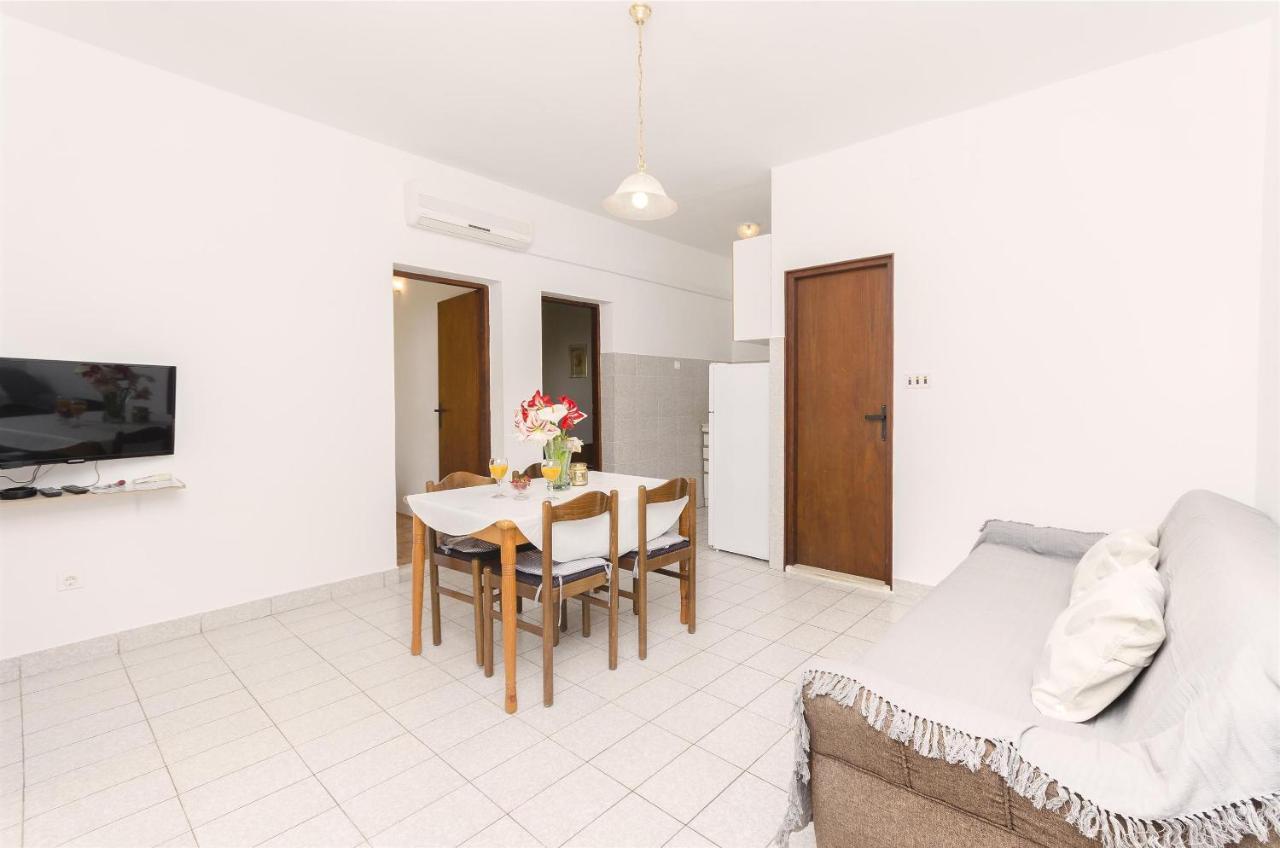 Apartments And Room Lotus Tribunj  Exterior photo